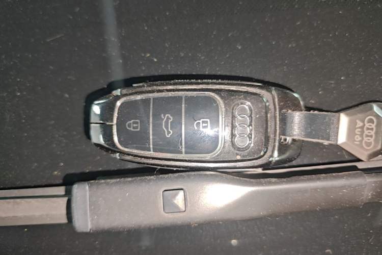 Used Audi A6L 2022 40 TFSI Luxury Dynamic Model Vehicle Key