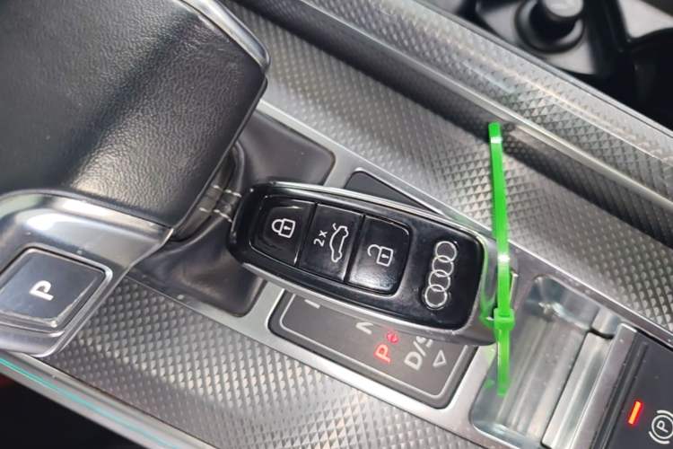 Used Audi A6L 2022 40 TFSI Luxury Dynamic Model Vehicle Key