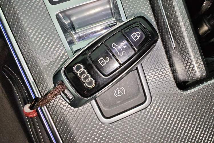 Used Audi A6L 2022 40 TFSI Luxury Dynamic Model Vehicle Key