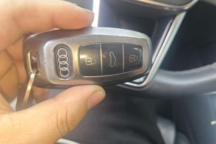 Used Audi A6L 2022 40 TFSI Luxury Prestige Edition Vehicle Key