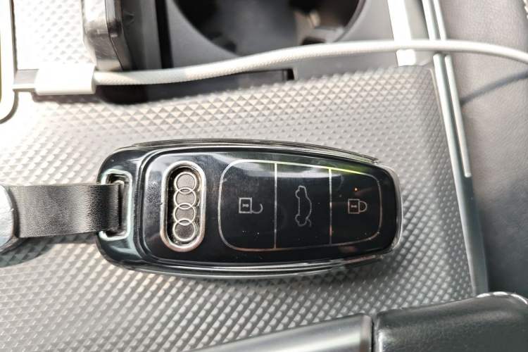 Used Audi A6L 2022 40 TFSI Luxury Dynamic Model Vehicle Key