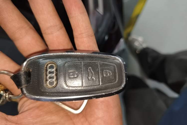 Used Audi A6L 2022 40 TFSI Luxury Dynamic Model Vehicle Key