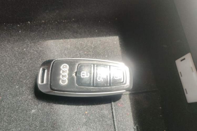 Used Audi A6L 2022 40 TFSI Luxury Prestige Edition Vehicle Key