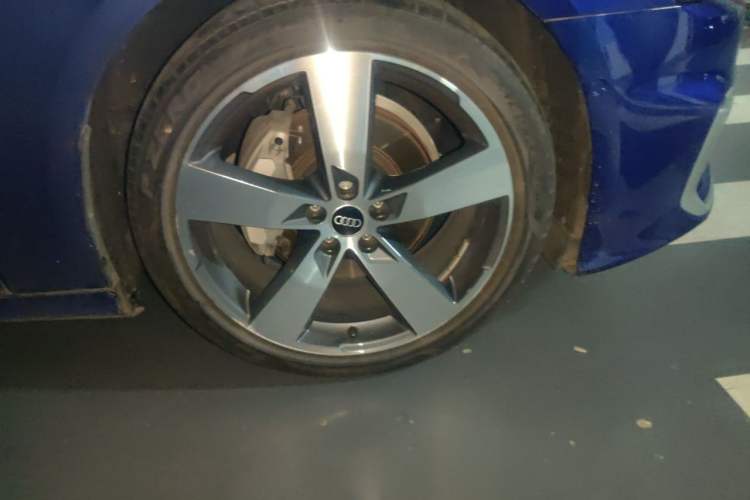 Used Audi A6L 2022 45 TFSI quattro Prestige Dynamic Edition Right Front Wheel Hub