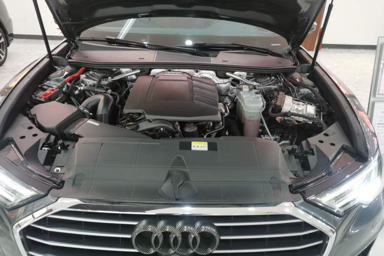 Used Audi A6L 2022 45 TFSI Prestige Dynamic Edition Engine Bay