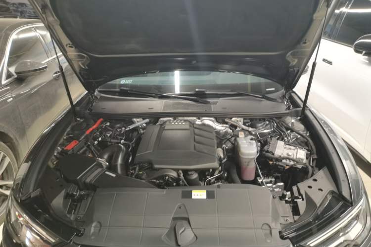 Used Audi A6L 2022 45 TFSI Prestige Dynamic Edition Engine Bay