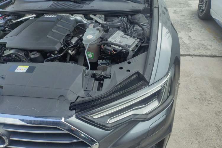 Used Audi A6L 2022 40 TFSI Luxury Dynamic Model Engine Bay Left