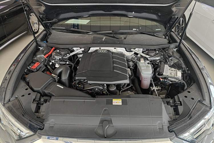 Used Audi A6L 2022 45 TFSI quattro Prestige Dynamic Edition Engine Bay