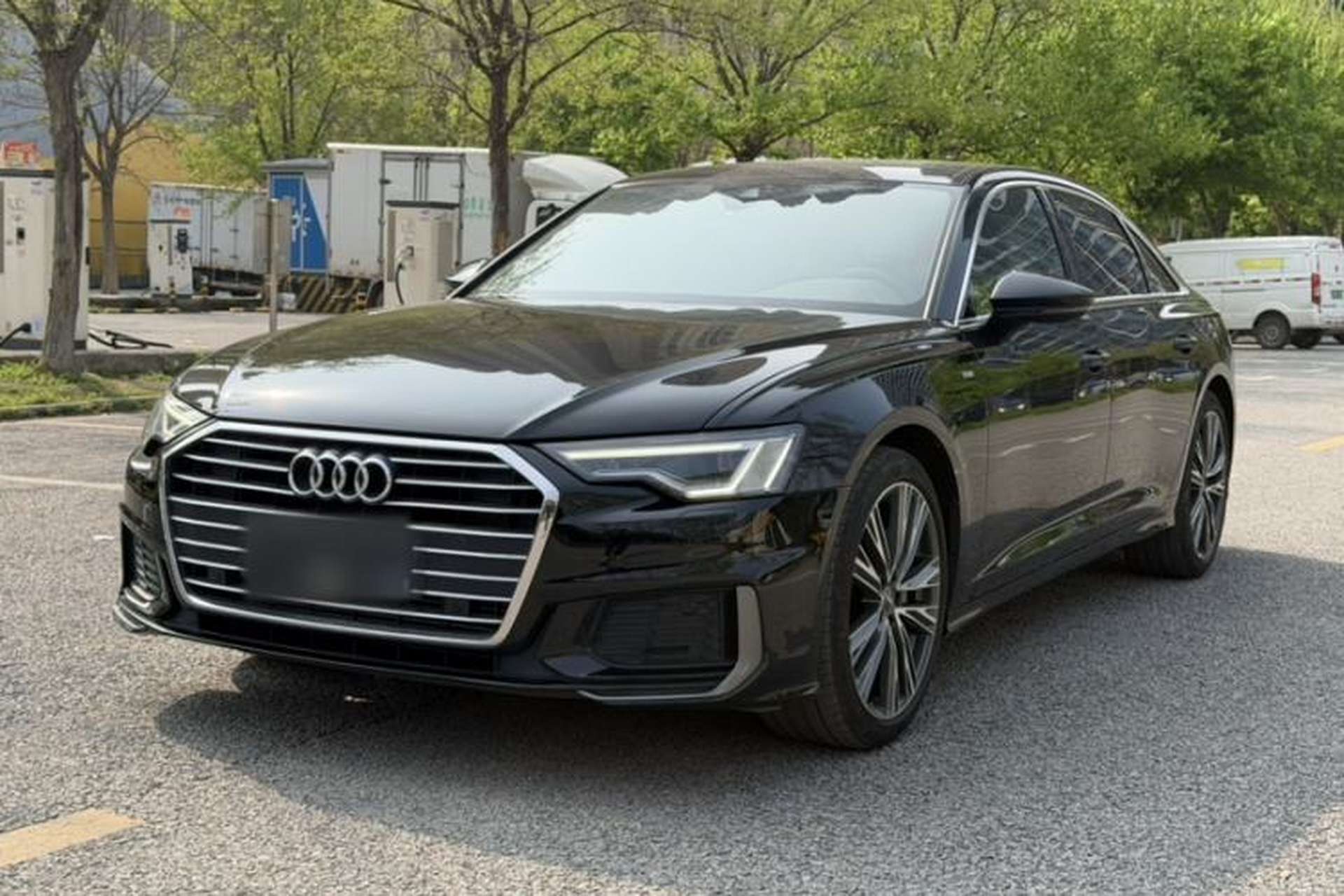 Used Audi A6L 2022 40 TFSI Luxury Dynamic Model Front Left 45 Deg