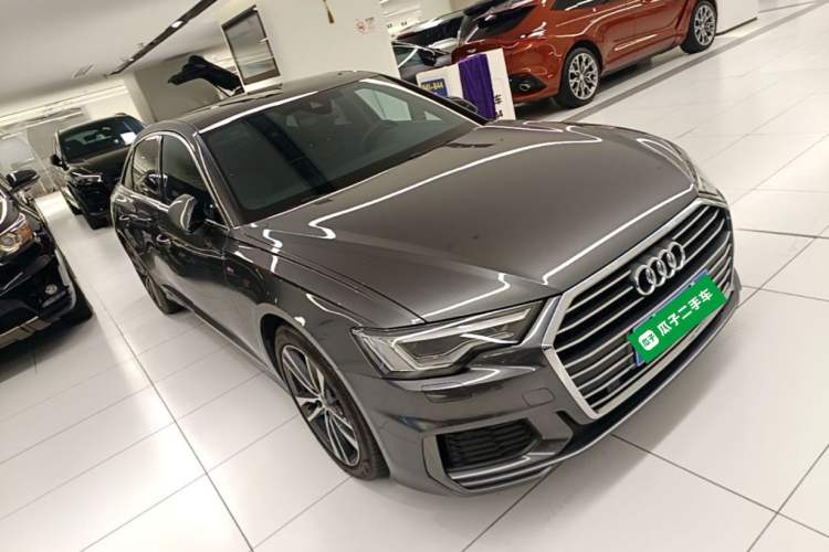 Used Audi A6L 2022 40 TFSI Luxury Dynamic Model Front Right 45 Deg