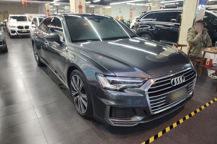 Used Audi A6L 2022 40 TFSI Luxury Dynamic Model Front Right 45 Deg