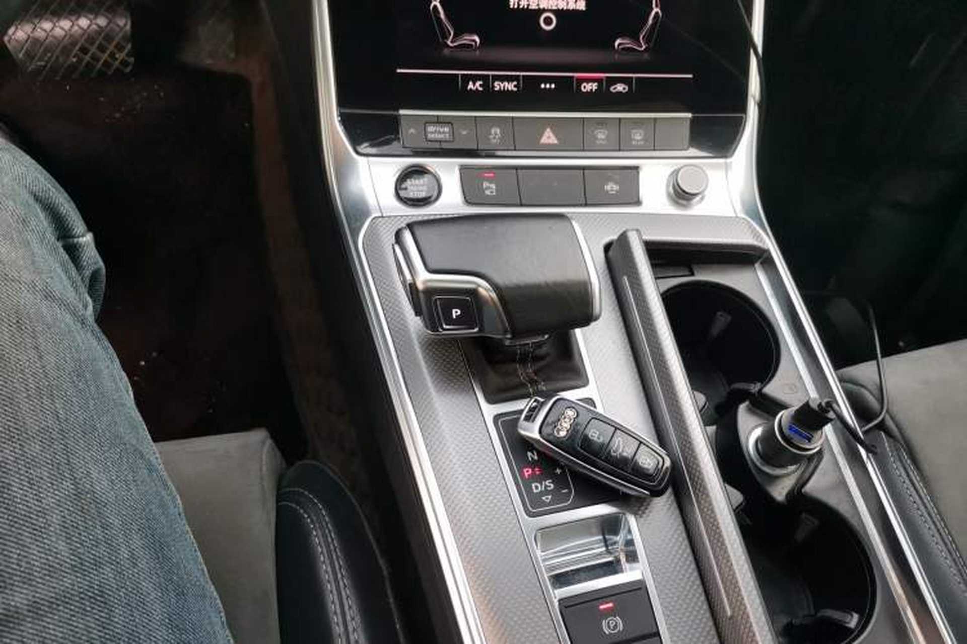 Used Audi A6L 2022 40 TFSI Luxury Dynamic Model Gear Lever