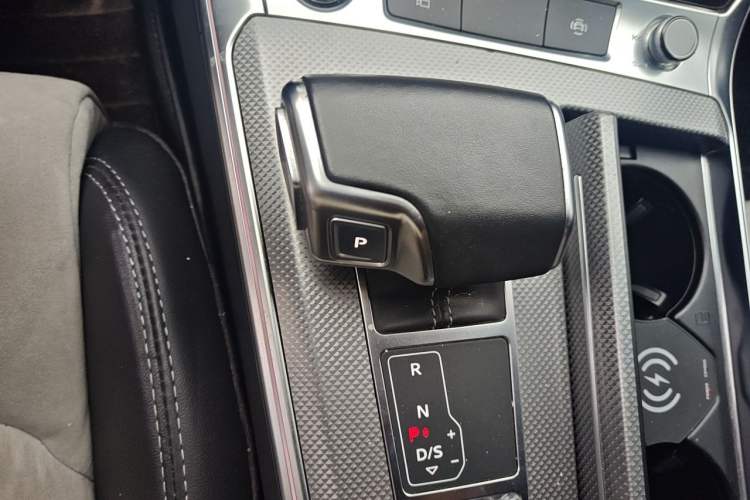 Used Audi A6L 2022 45 TFSI Prestige Dynamic Edition Gear Lever