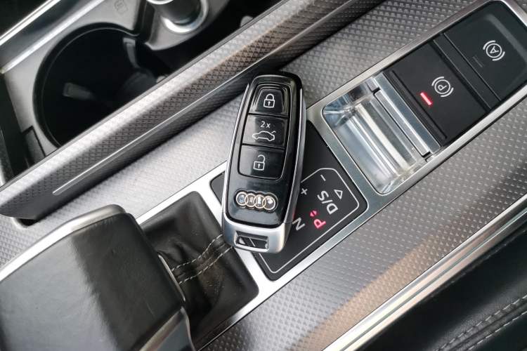 Used Audi A6L 2022 40 TFSI Luxury Dynamic Model Interior 1