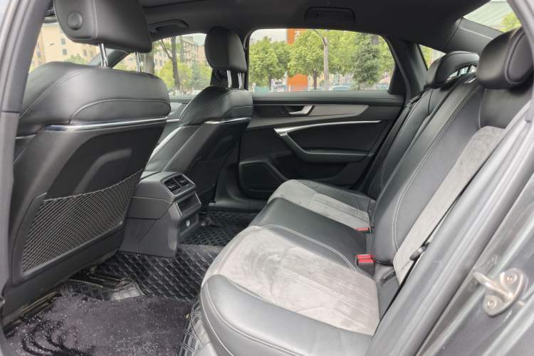 Used Audi A6L 2022 40 TFSI Luxury Dynamic Model Interior 3