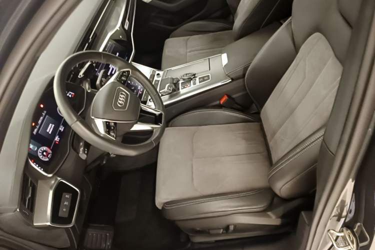 Used Audi A6L 2022 40 TFSI Luxury Dynamic Model Left Front Seat