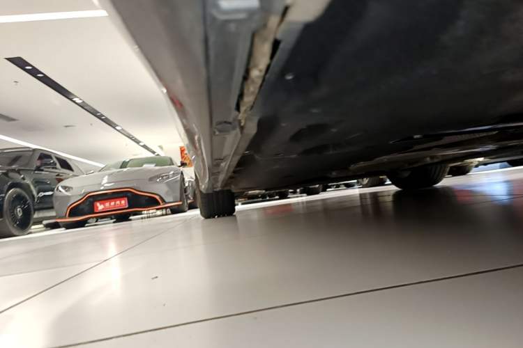 Used Audi A6L 2022 40 TFSI Luxury Dynamic Model Left Side Sill