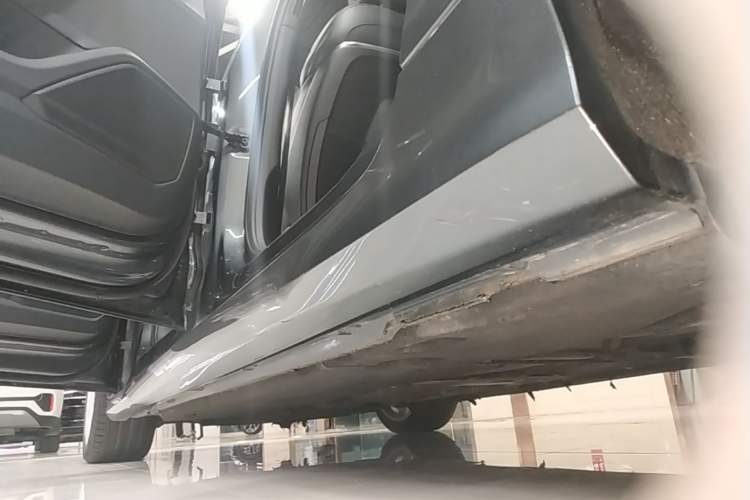 Used Audi A6L 2022 45 TFSI Prestige Dynamic Edition Left Side Sill