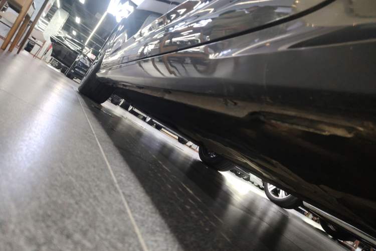Used Audi A6L 2022 40 TFSI Luxury Dynamic Model Left Side Sill