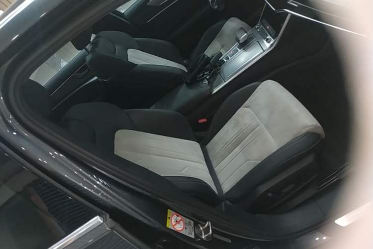 Used Audi A6L 2022 45 TFSI Prestige Dynamic Edition Right Front Seat