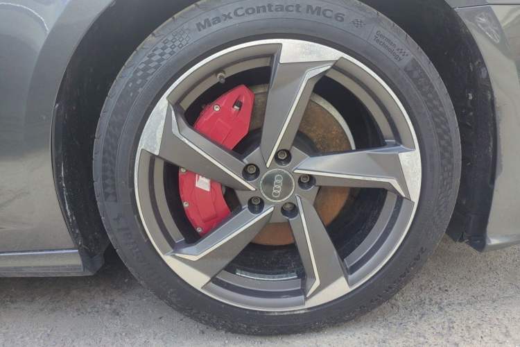 Used Audi A6L 2022 40 TFSI Luxury Dynamic Model Right Front Wheel Hub
