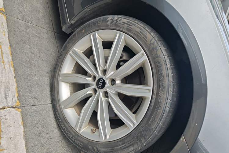 Used Audi A6L 2022 45 TFSI Prestige Dynamic Edition Right Front Wheel Hub