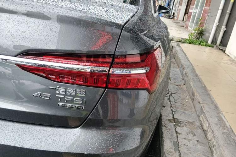 Used Audi A6L 2022 45 TFSI Prestige Dynamic Edition Right Rear Taillight