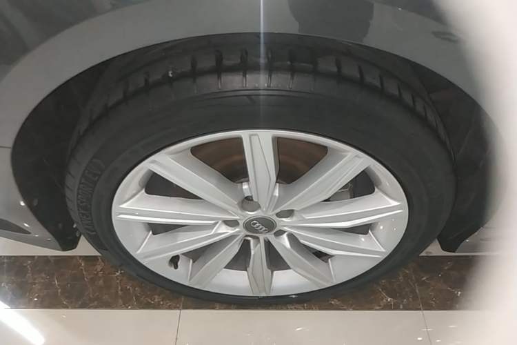 Used Audi A6L 2022 45 TFSI Prestige Dynamic Edition Right Rear Wheel Hub