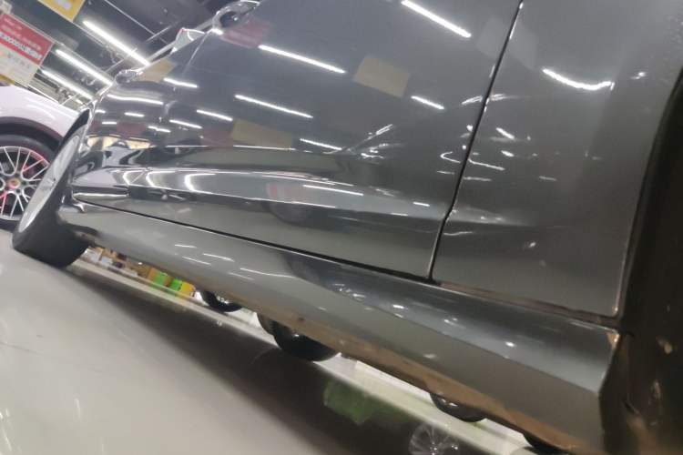Used Audi A6L 2022 45 TFSI Prestige Dynamic Edition Right Side Sill