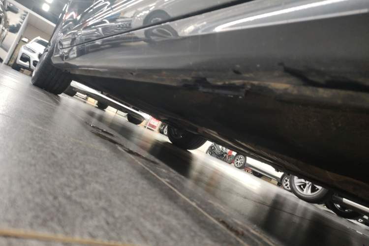 Used Audi A6L 2022 40 TFSI Luxury Dynamic Model Right Side Sill