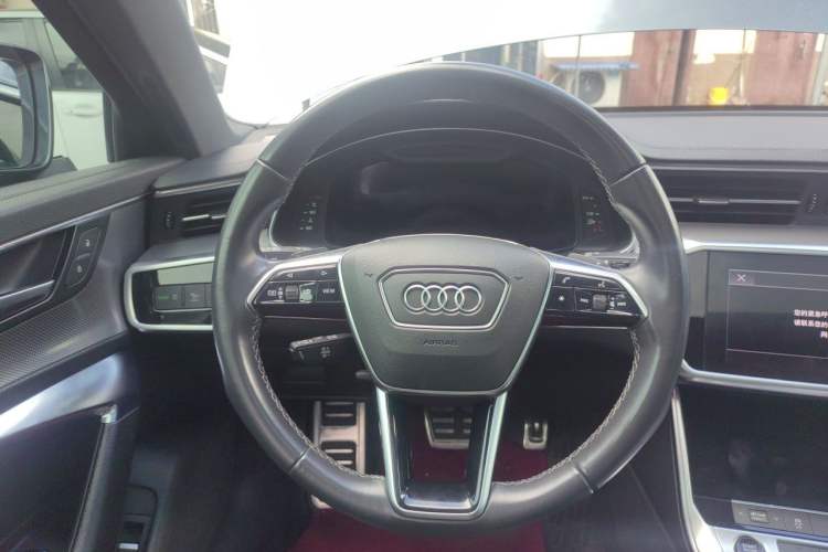 Used Audi A6L 2022 40 TFSI Luxury Dynamic Model Steering Wheel