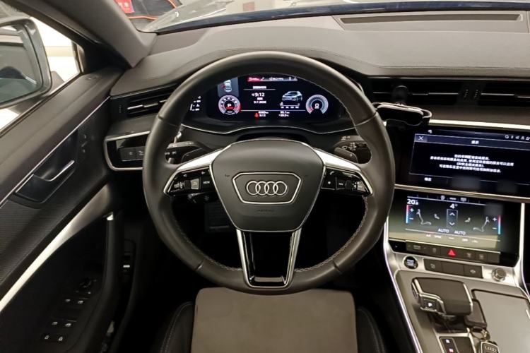 Used Audi A6L 2022 40 TFSI Luxury Dynamic Model Steering Wheel