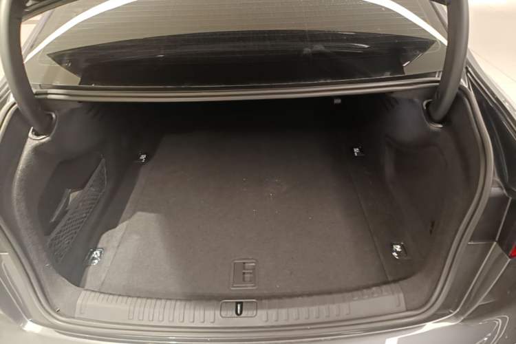 Used Audi A6L 2022 40 TFSI Luxury Dynamic Model Trunk