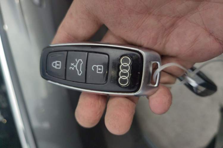 Used Audi A6L 2022 40 TFSI Luxury Dynamic Model Vehicle Key