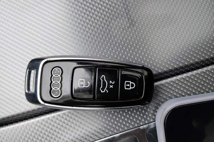 Used Audi A6L 2022 45 TFSI Prestige Dynamic Edition Vehicle Key