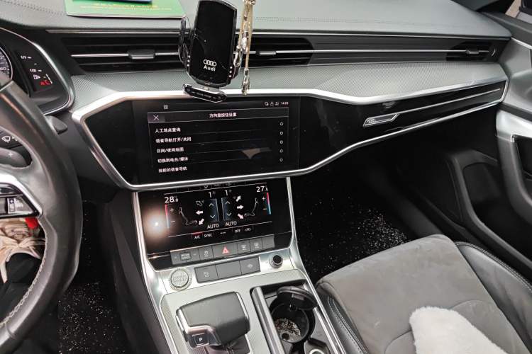 Used Audi A6L 2022 45 TFSI Prestige Dynamic Edition Audio And AC Panel