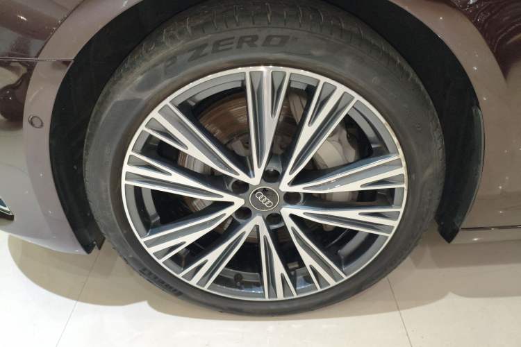 Used Audi A6L 2022 55 TFSI quattro Prestige Edition Left Front Wheel Hub