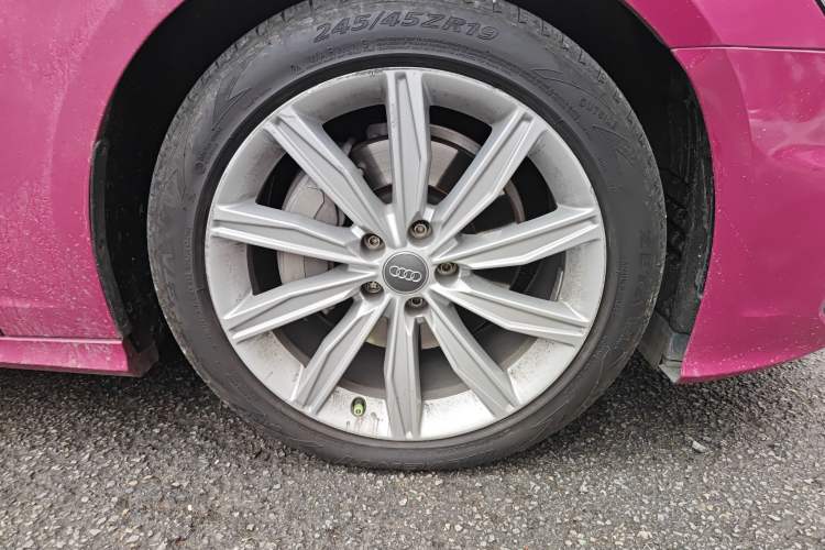 Used Audi A6L 2022 45 TFSI Prestige Dynamic Edition Right Front Wheel Hub
