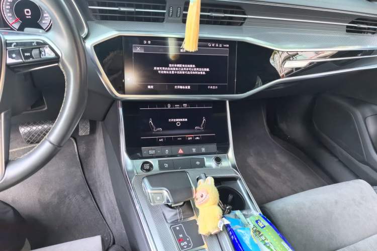 Used Audi A6L 2022 40 TFSI Luxury Dynamic Model Audio And AC Panel
