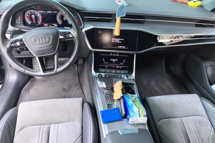 Used Audi A6L 2022 40 TFSI Luxury Dynamic Model Center Console