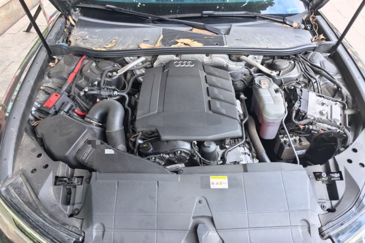 Used Audi A6L 2022 40 TFSI Luxury Dynamic Model Engine Bay