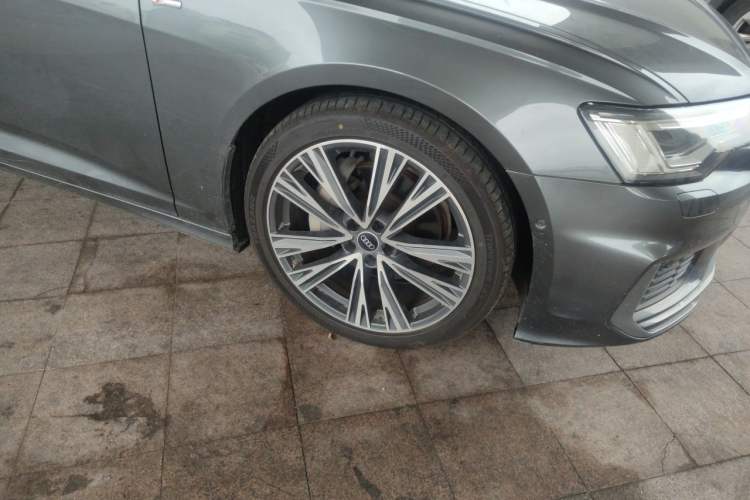 Used Audi A6L 2022 45 TFSI Prestige Dynamic Edition Right Front Wheel Hub