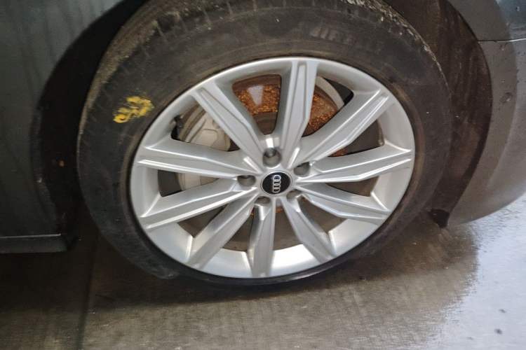 Used Audi A6L 2022 45 TFSI Prestige Dynamic Edition Right Front Wheel Hub