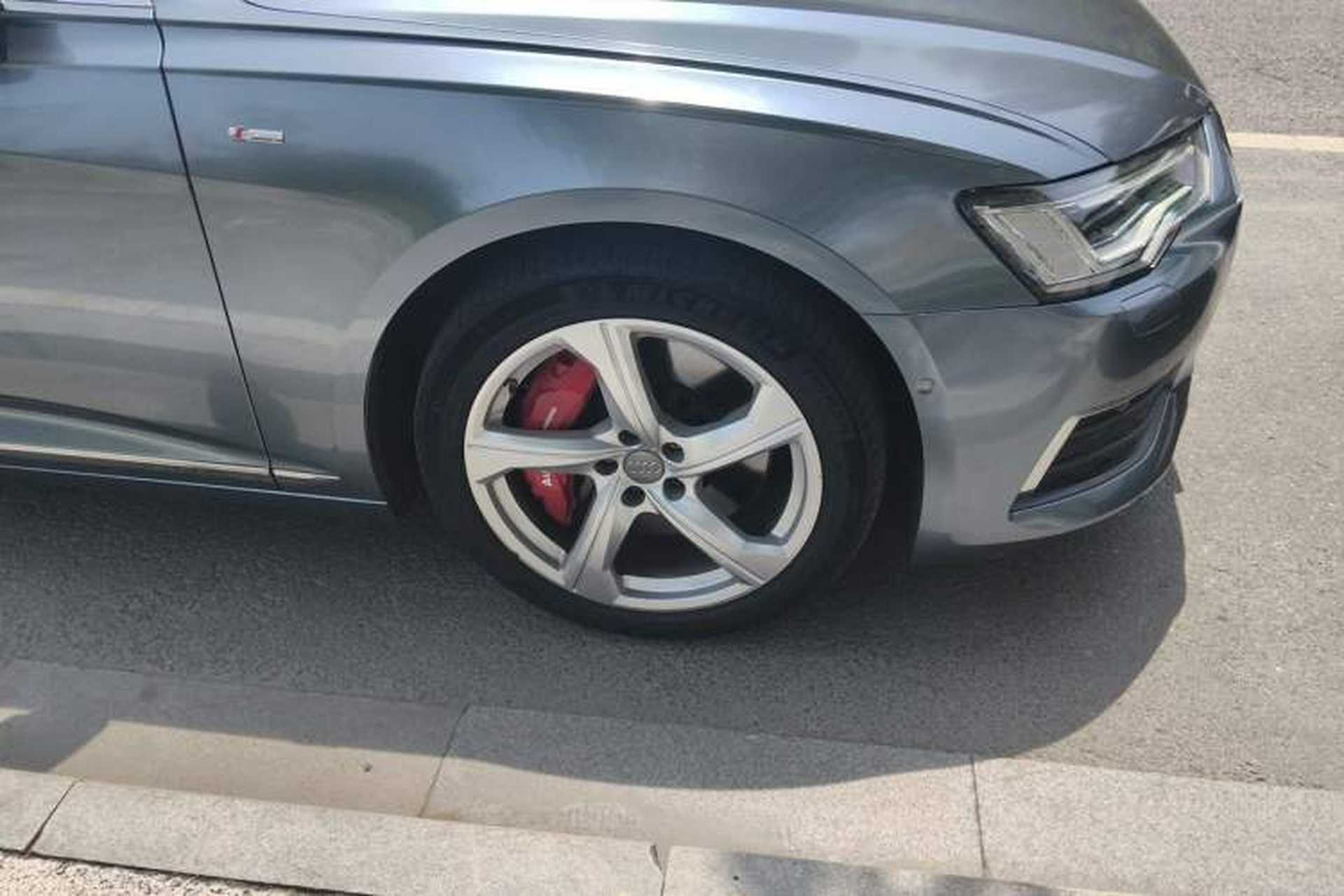 Used Audi A6L 2022 55 TFSI quattro Prestige Elegant Edition Right Front Wheel Hub