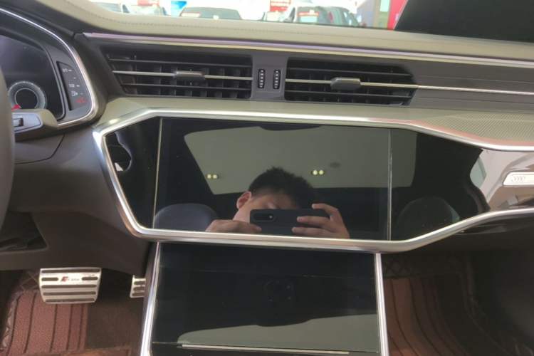 Used Audi A6L 2023 Revised 40 TFSI Luxury Dynamic Edition Audio And AC Panel