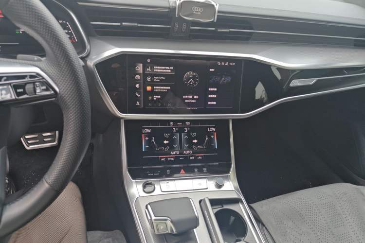 Used Audi A6L 2023 Revised 45 TFSI Prestige Dynamic Edition Audio And AC Panel