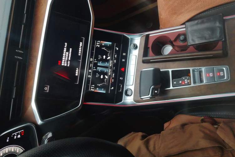 Used Audi A6L 2023 45 TFSI quattro Prestige Dynamic Edition Audio And AC Panel