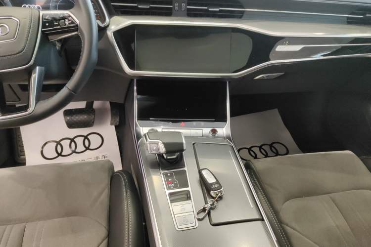 Used Audi A6L 2023 Revised 45 TFSI Prestige Dynamic Edition Audio And AC Panel