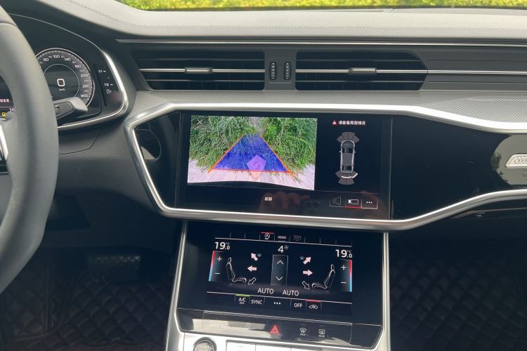 Used Audi A6L 2023 40 TFSI Luxury Dynamic Model Audio And AC Panel