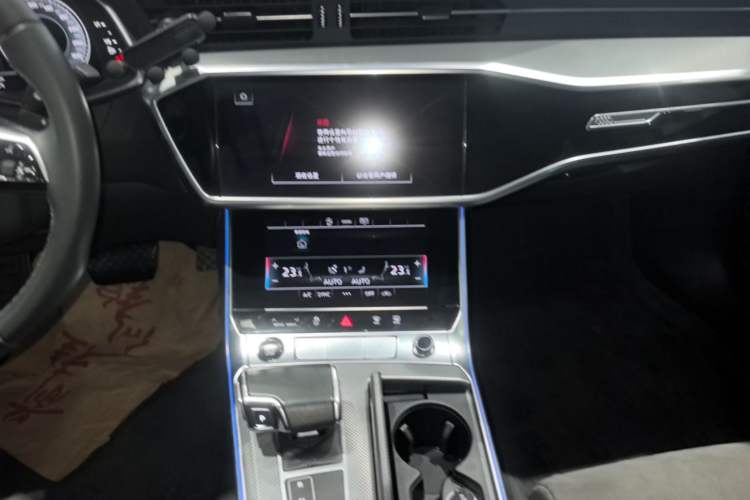 Used Audi A6L 2023 Revised 40 TFSI Luxury Dynamic Edition Audio And AC Panel